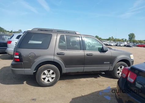 2006 Ford Explorer Xlt z USA, uszkodzony, nr VIN 1FMEU63E66UA57093